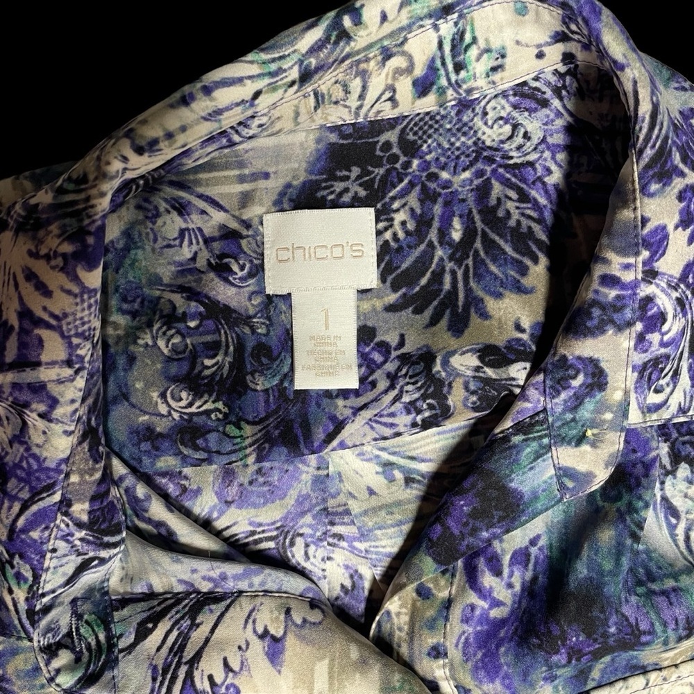 Chicos Purple 1 All Over Floral Print Tab Sleeve Button Up Shirt w/ Pockets EUC - Picture 9 of 14